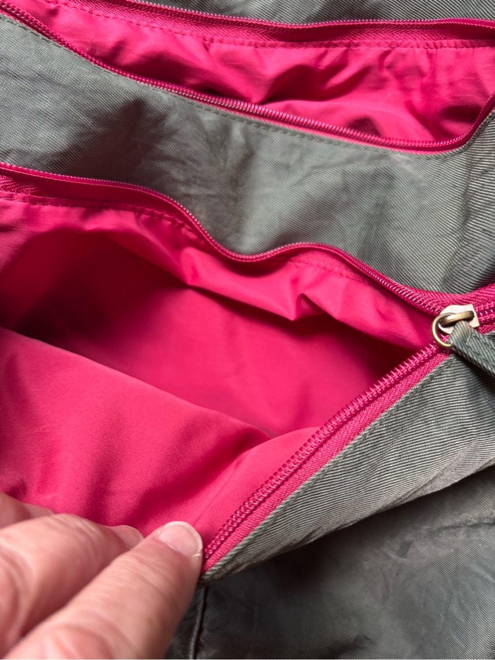 Everyday Crossbody Bag in Olive green with Pink Accents - Picture 3 of 10